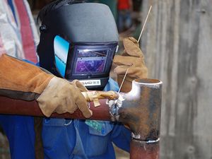 Welders for Chemical & Oil Pipeline